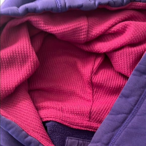 Authentic Under Armour Purple faded Hoodie with Pink Accents - Picture 7 of 7